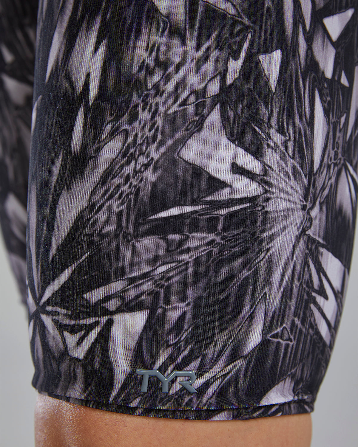 ::140 Titanium