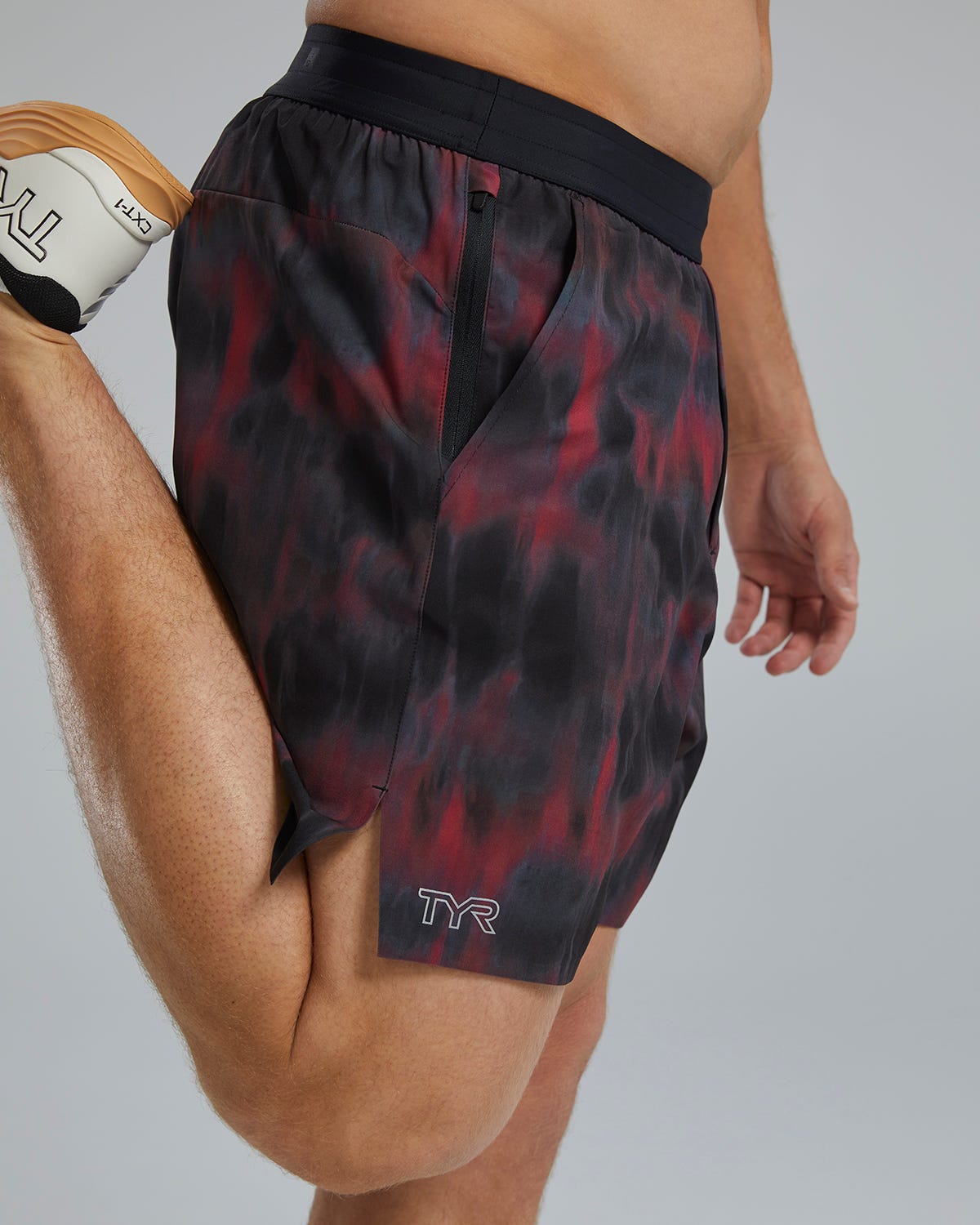 Product image for 063 Black/Burgundy