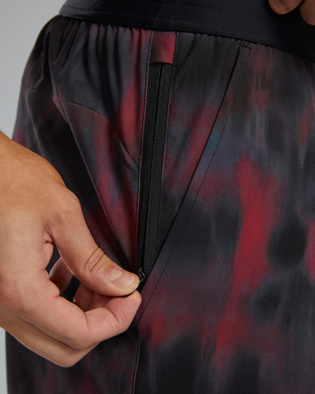 Product image for 063 Black/Burgundy