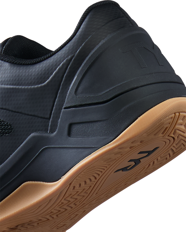 
                    
                      ::544 Black/Gum
                    
                  