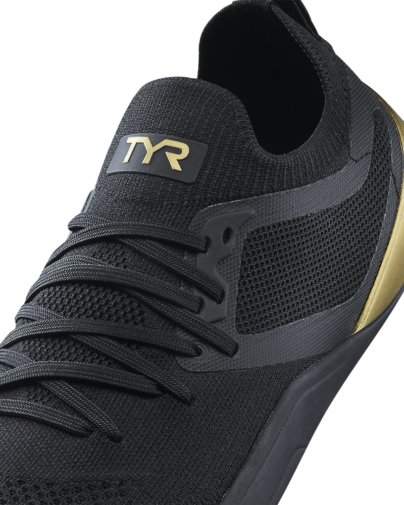 ::008 Black/Gold
