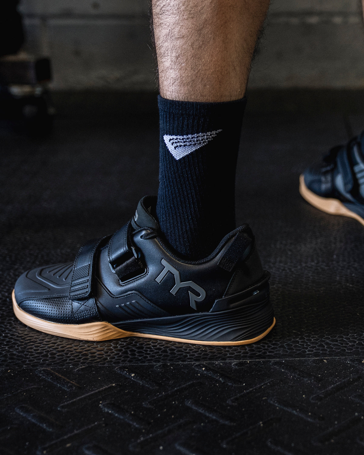 Men's L-2 Lifter - Black Gum – TYR US