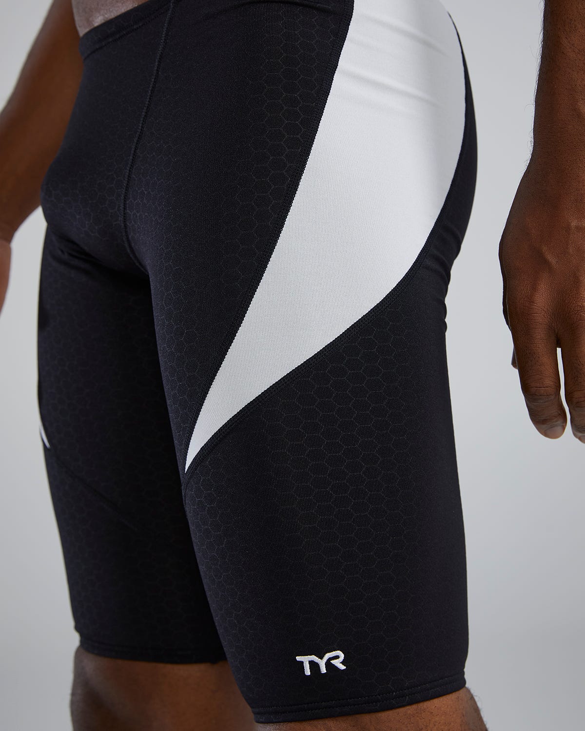 Product image for 060 Black/White