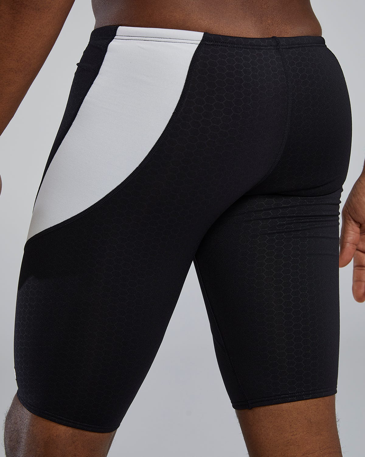 Product image for 060 Black/White
