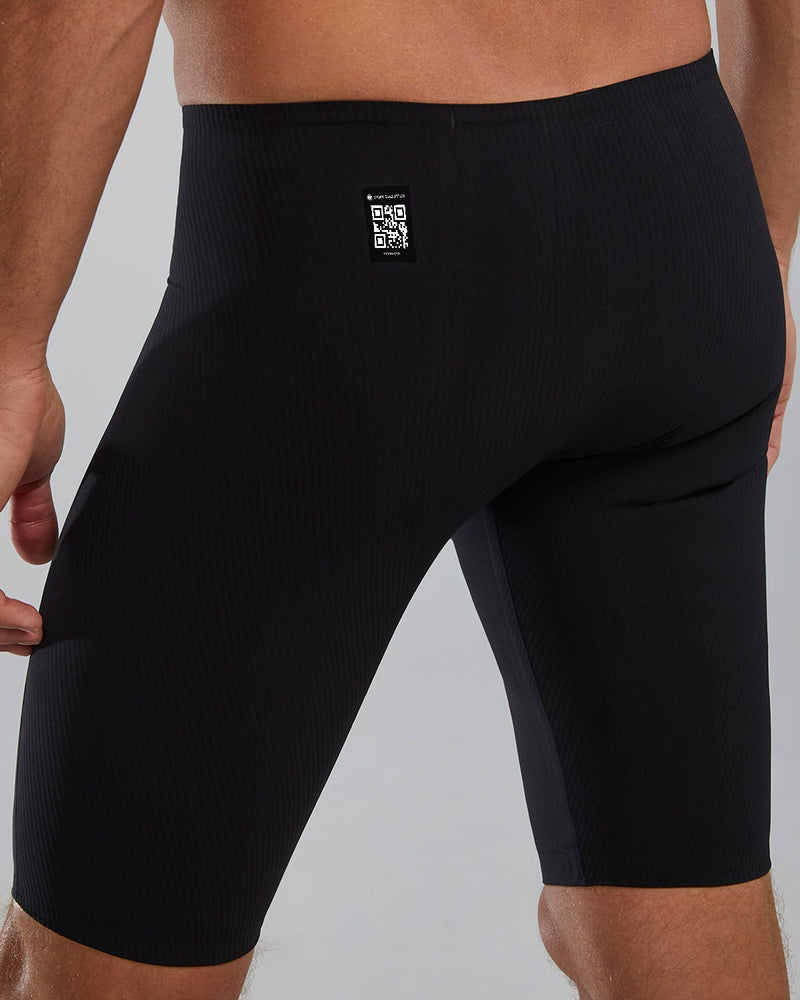 ::022 Black/Black