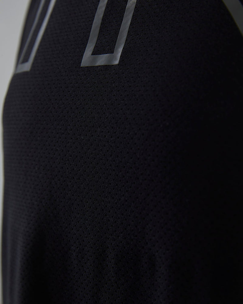 ::001 Black