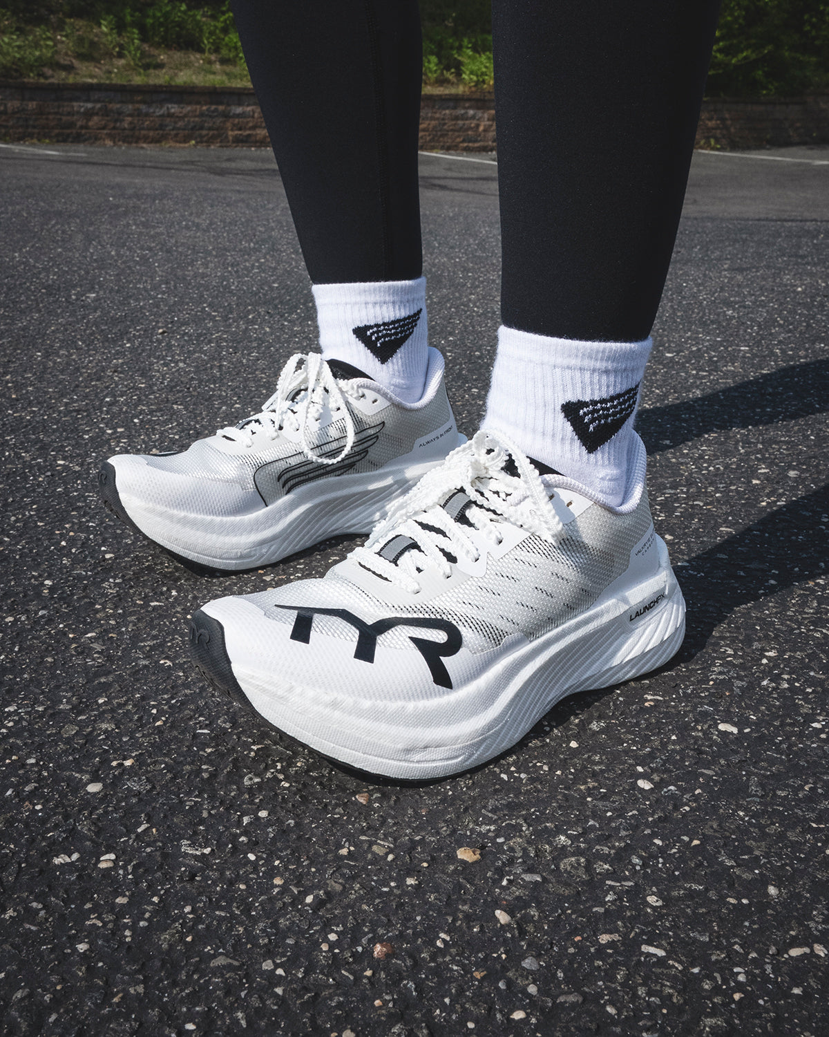 UTREMI グロッケンシュピール ホワイト Women's Valkyrie Elite Carbon Runner – TYR US