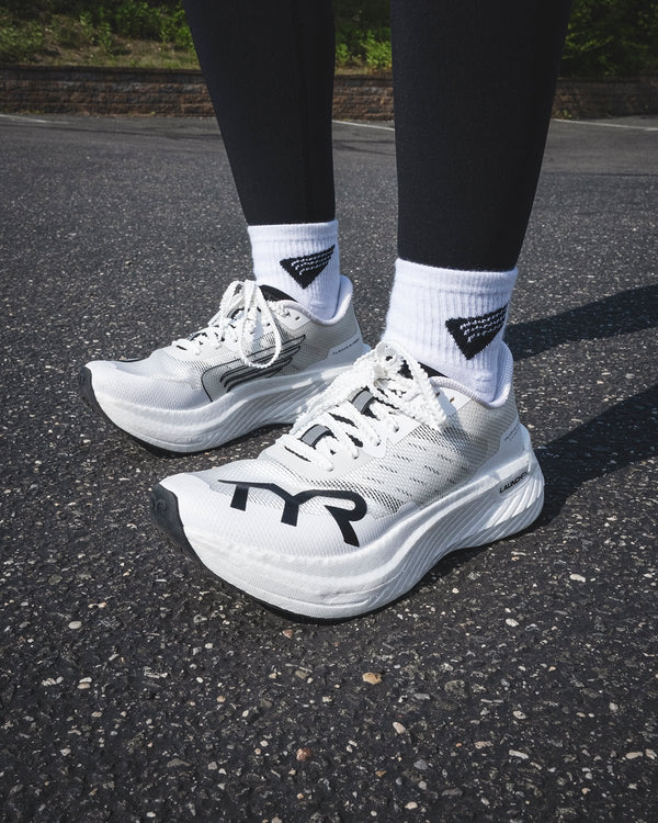 
                    
                      ::108 White/Black
                    
                  