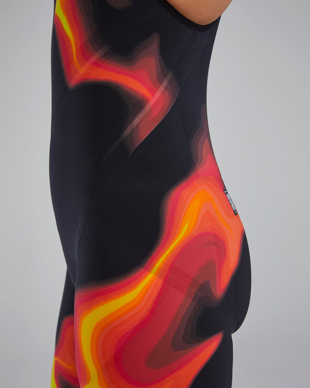ウェア camino39 Women's Venzo Closed Back Tech Suit - Infrared – TYR US