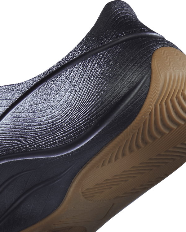 
                    
                      ::544 Black/Gum
                    
                  