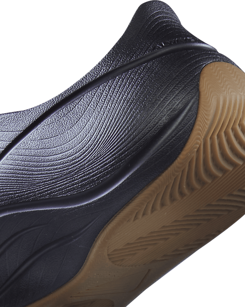 ::544 Black/Gum