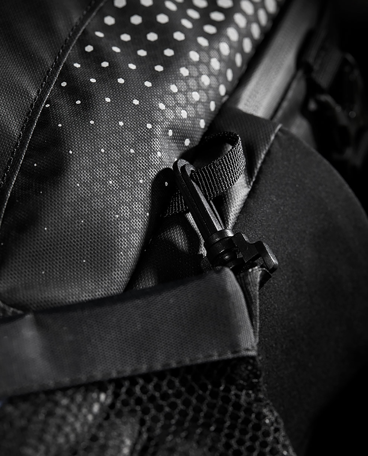 Product image for 001 Black