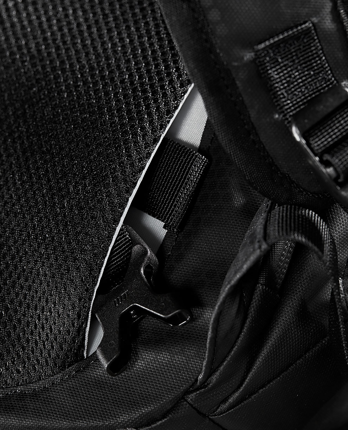 Product image for 001 Black
