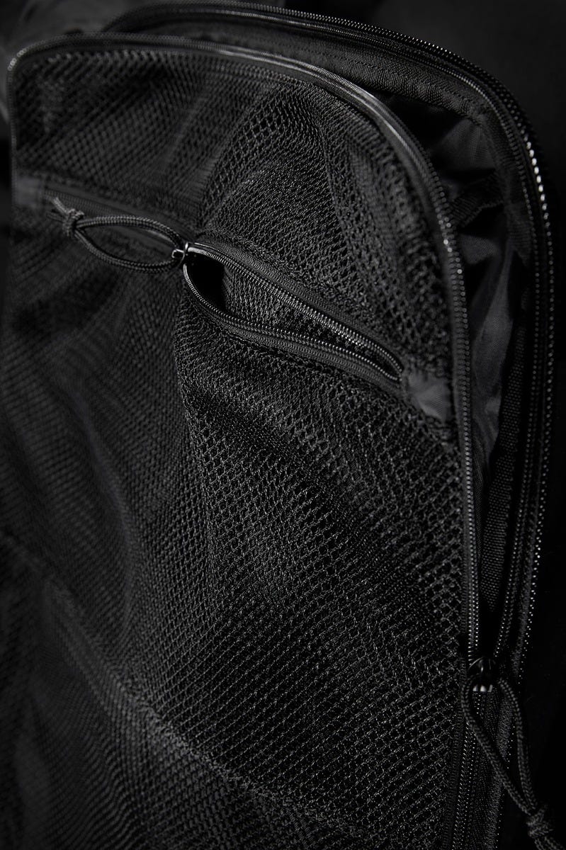::001 Black