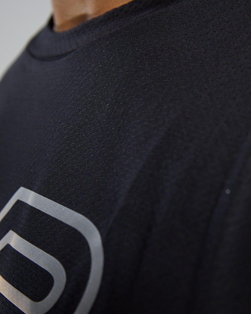 Product image for 001 Black